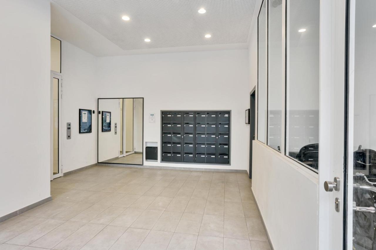 Chic Apart With Parking Near Paris 楠泰尔 外观 照片